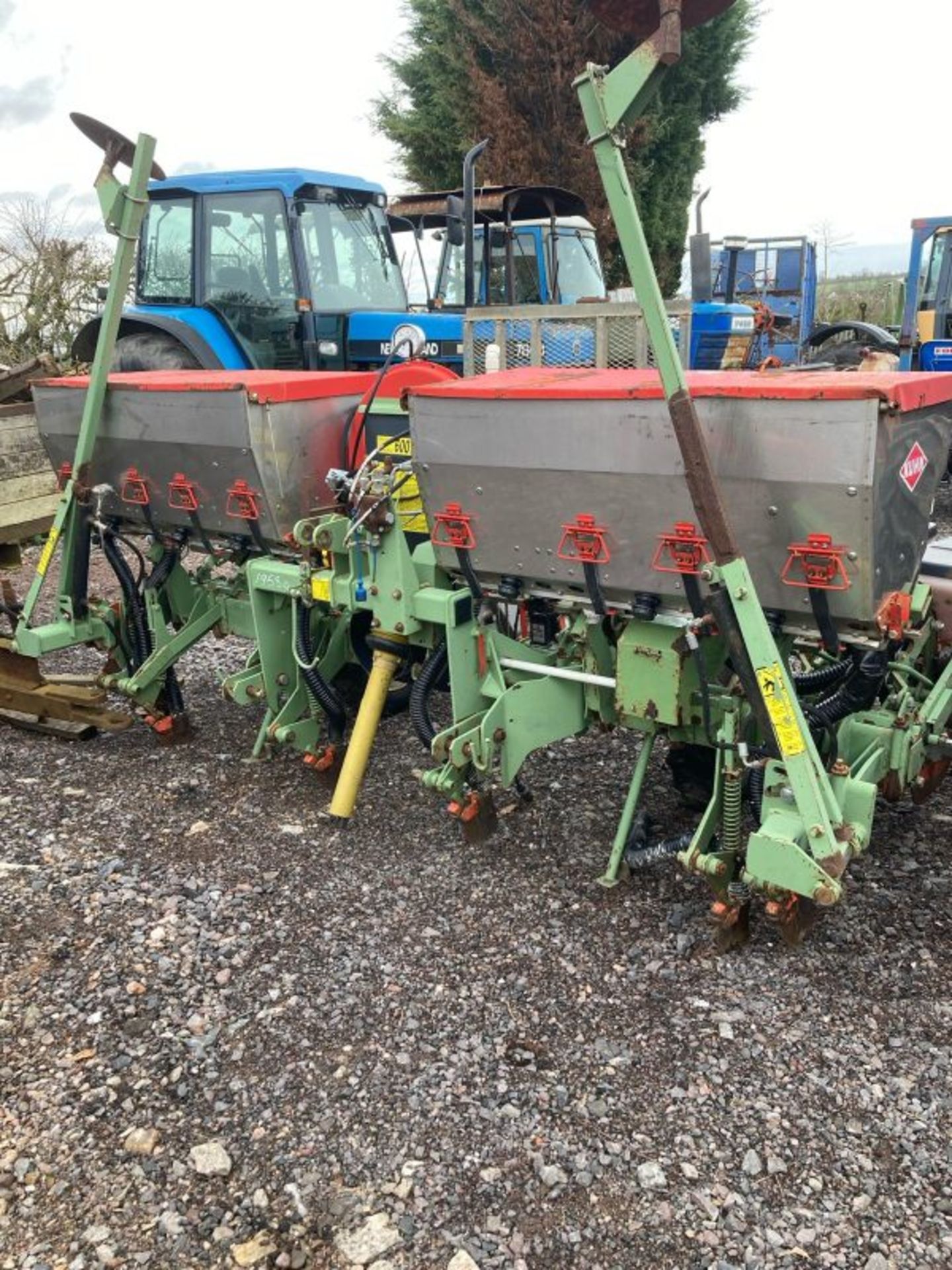 NODET 6 ROW MAIZE DRILL WITH HOPPER CONTROL - Image 6 of 9