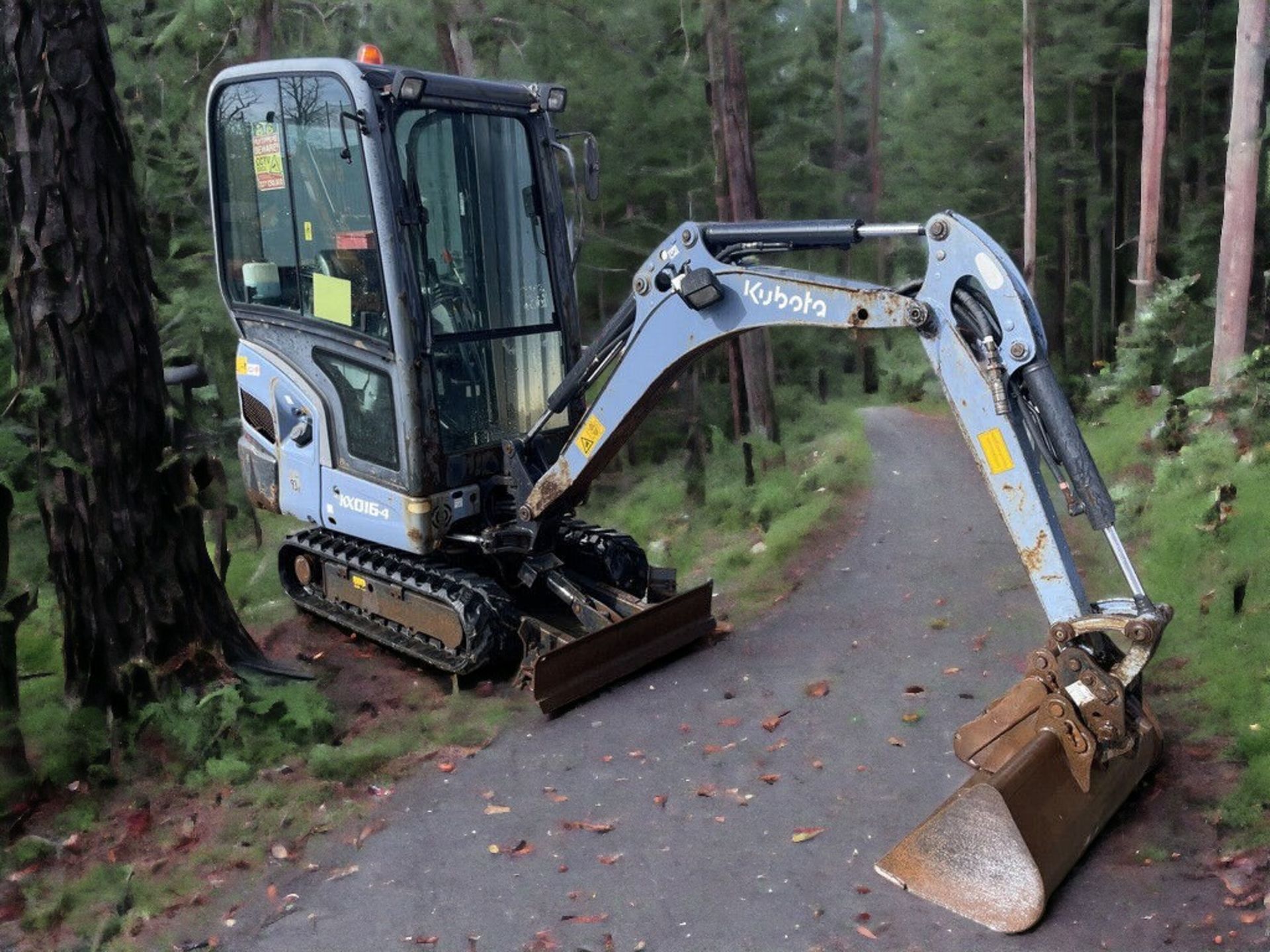 KUBOTA KX016-4 MINI EXCAVATOR - UNLEASH EFFICIENCY AND POWER! - Image 5 of 8