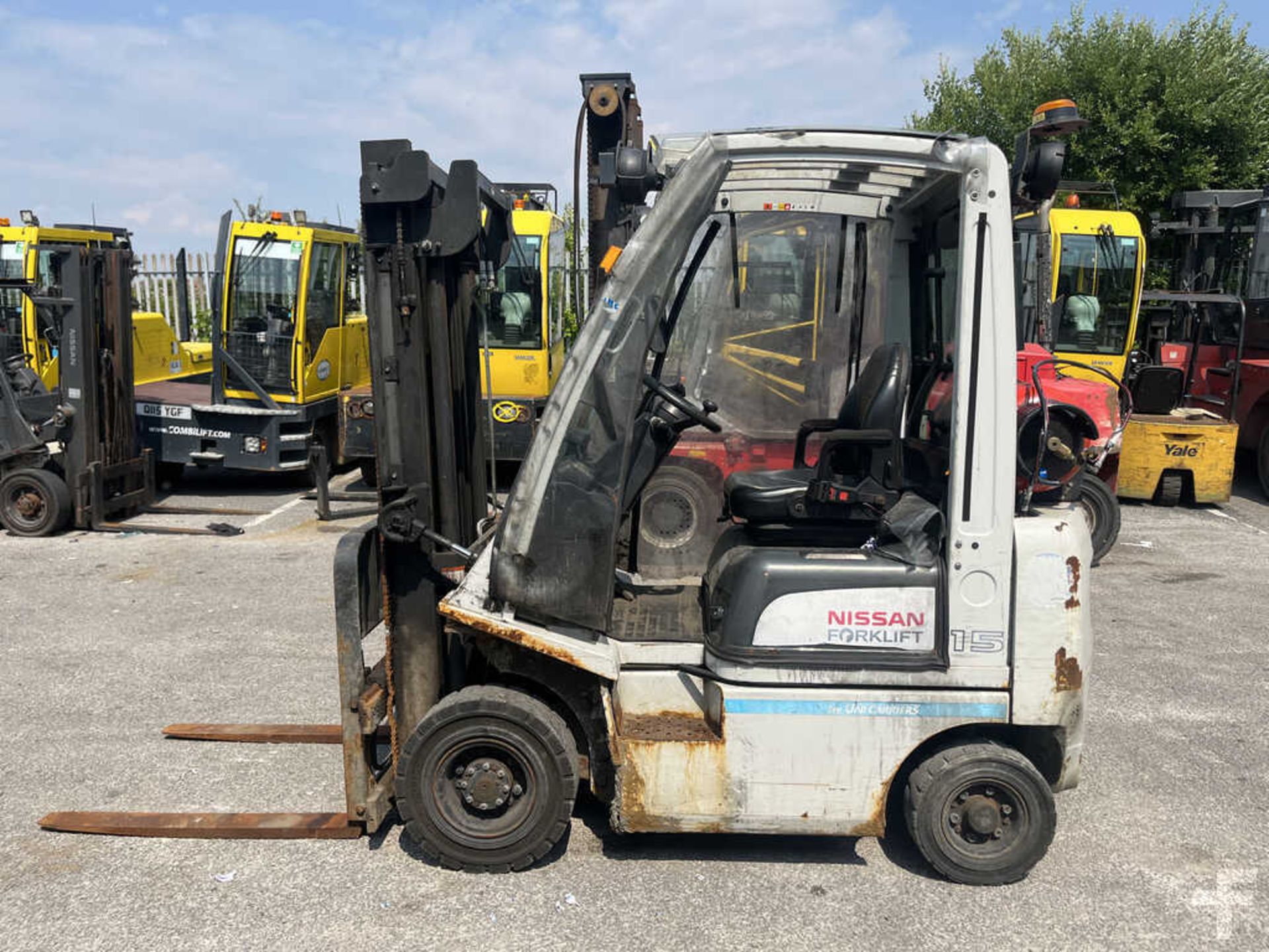 >>>SPECIAL CLEARANCE<<< LPG FORKLIFTS NISSAN P1D1A15LQ