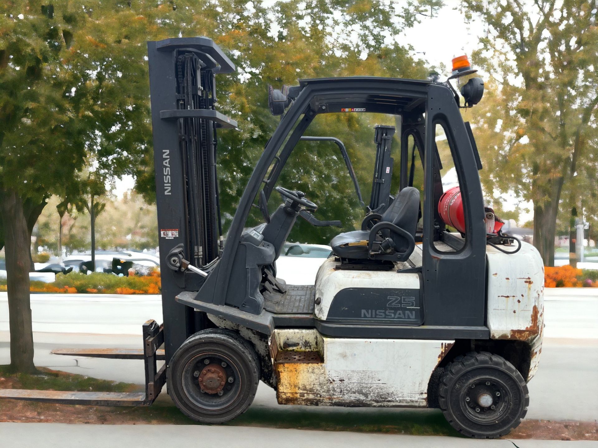 NISSAN LPG FORKLIFT - MODEL U1D2A25LQ (2010)