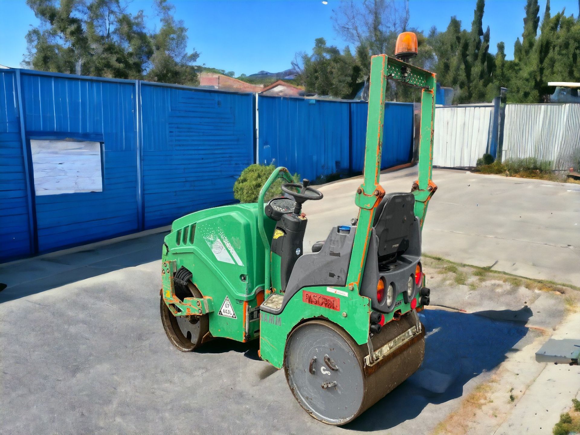 HAMM HD8 VV-H ROLLER - 2007 MODEL: COMPACT, POWERFUL, AND READY TO ROLL