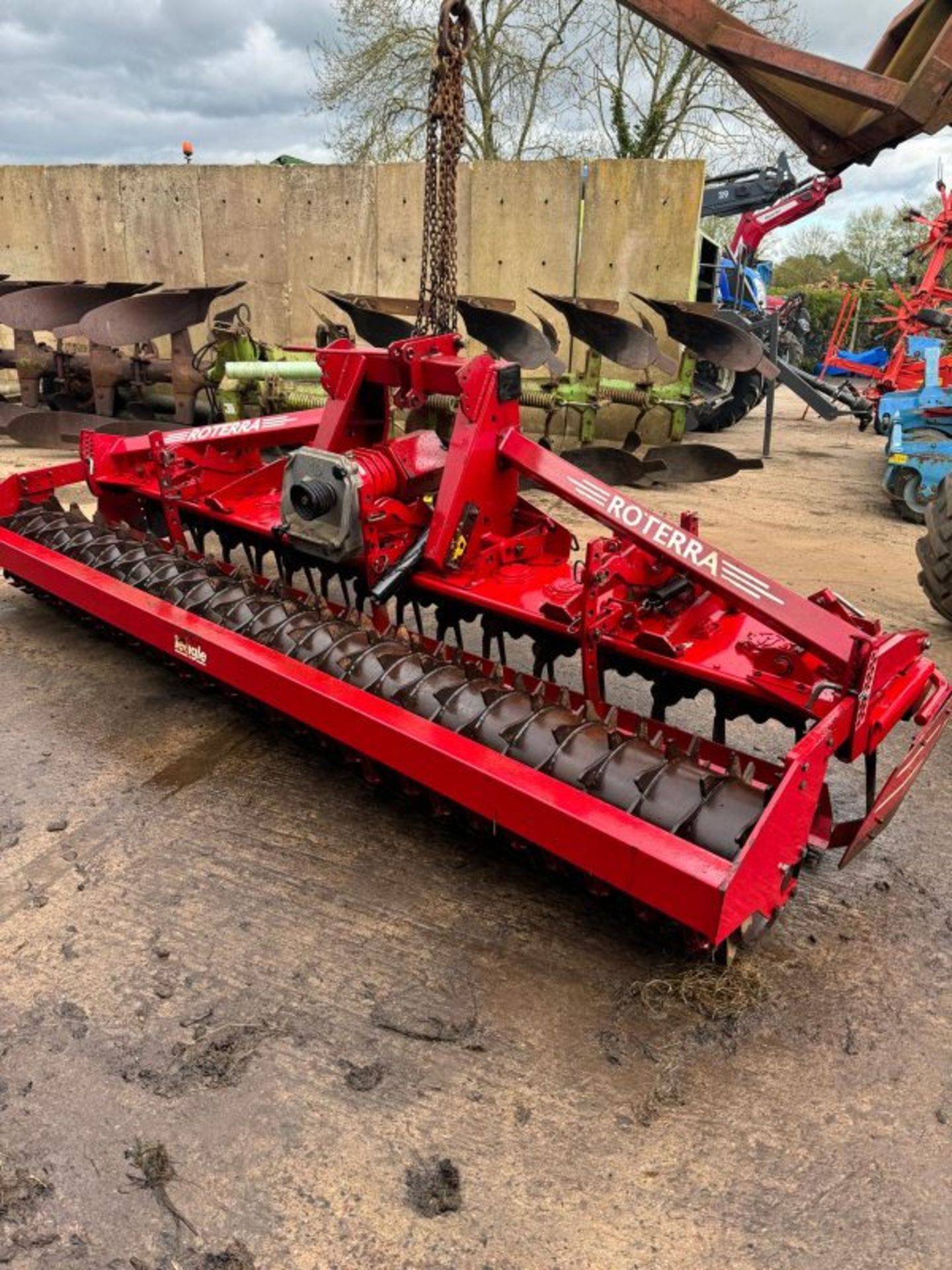 MAXIMIZE FIELD POTENTIAL: TEAGLE ROTERRA 400-55, 4M POWER HARROW & CRUMBLER - Image 4 of 9