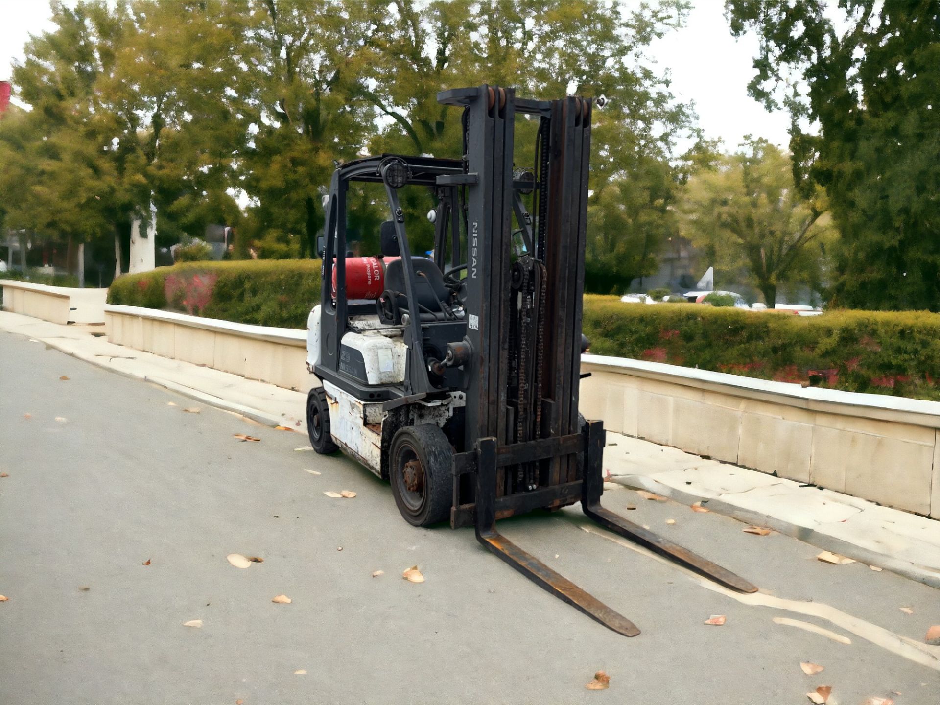 NISSAN LPG FORKLIFT - MODEL U1D2A25LQ (2010) - Image 6 of 8