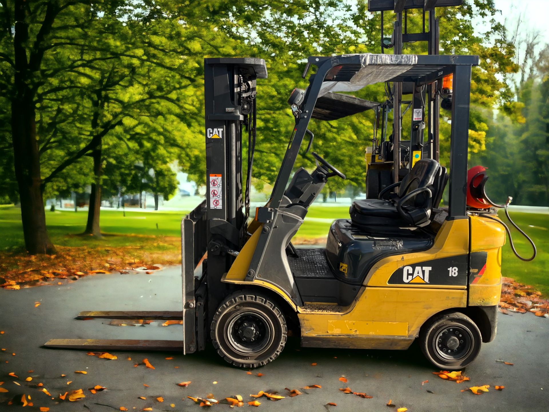 CAT LIFT TRUCK - GP18NT LPG FORKLIFT (2016) - Image 2 of 5