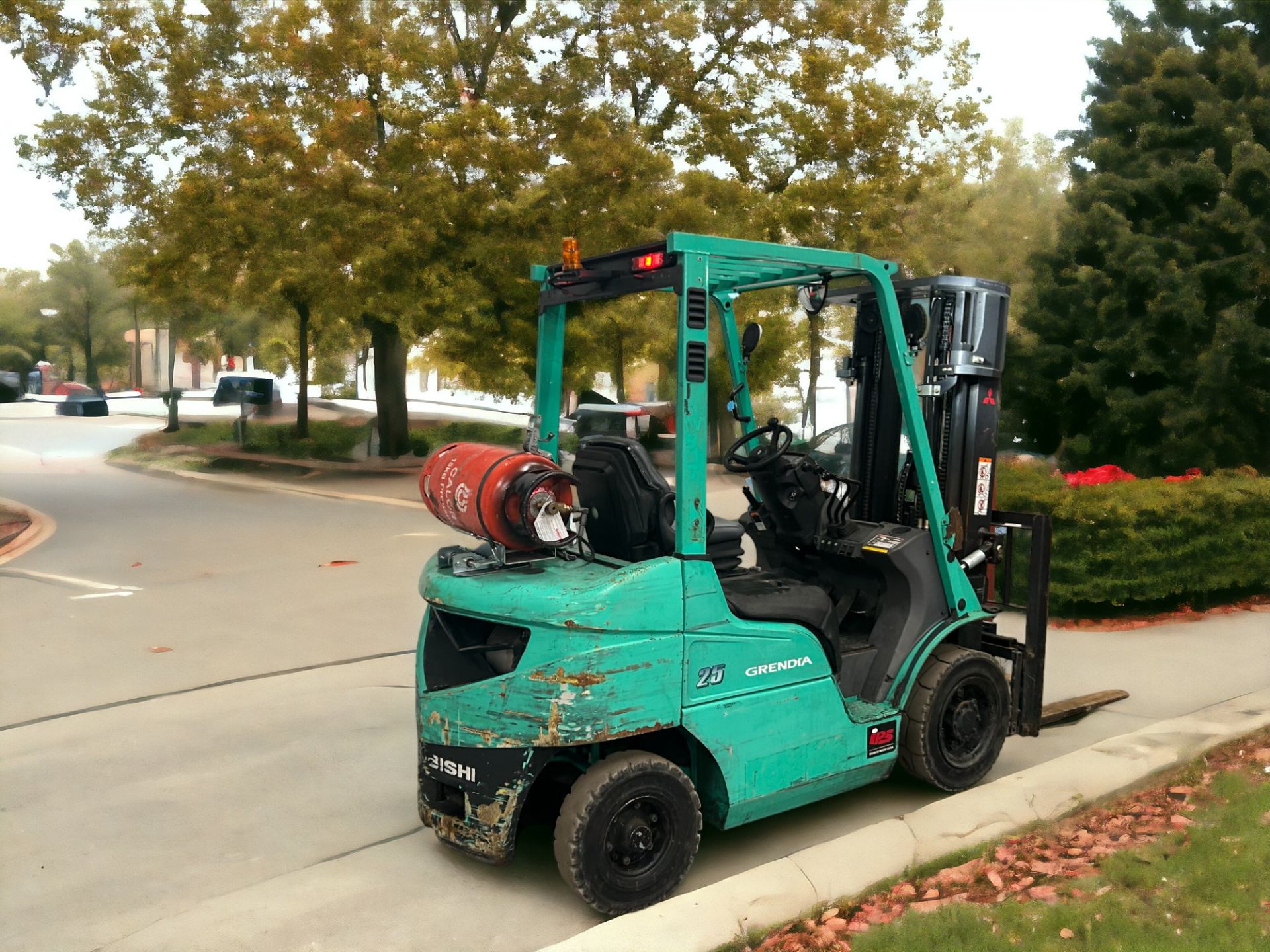 MITSUBISHI LPG FORKLIFT - MODEL FG25NT (2014) - Image 5 of 5