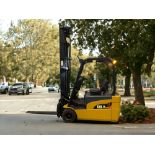 CAT LIFT TRUCKS ELECTRIC 3-WHEEL FORKLIFT - MODEL EP20NT (2008) **(INCLUDES CHARGER)**