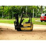 **(INCLUDES CHARGER)** CAT LIFT TRUCKS ELECTRIC 3-WHEEL FORKLIFT - EP18KT (2002)