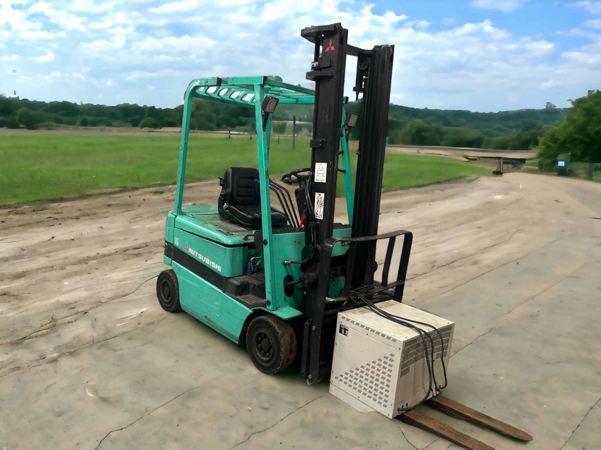 2002 MITSUBISHI FB16K ELECTRIC FORKLIFT - Image 4 of 7