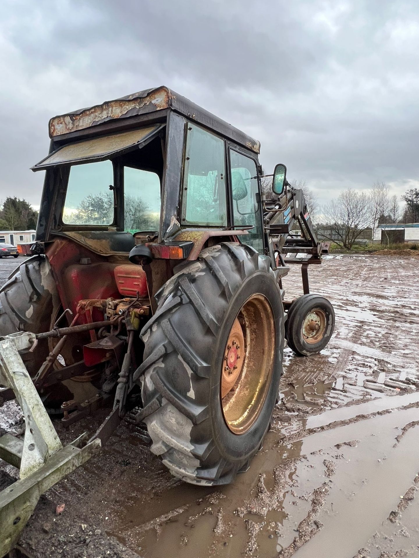 LOADER TRACTOR START RUNS AND DRIVES - Image 4 of 4