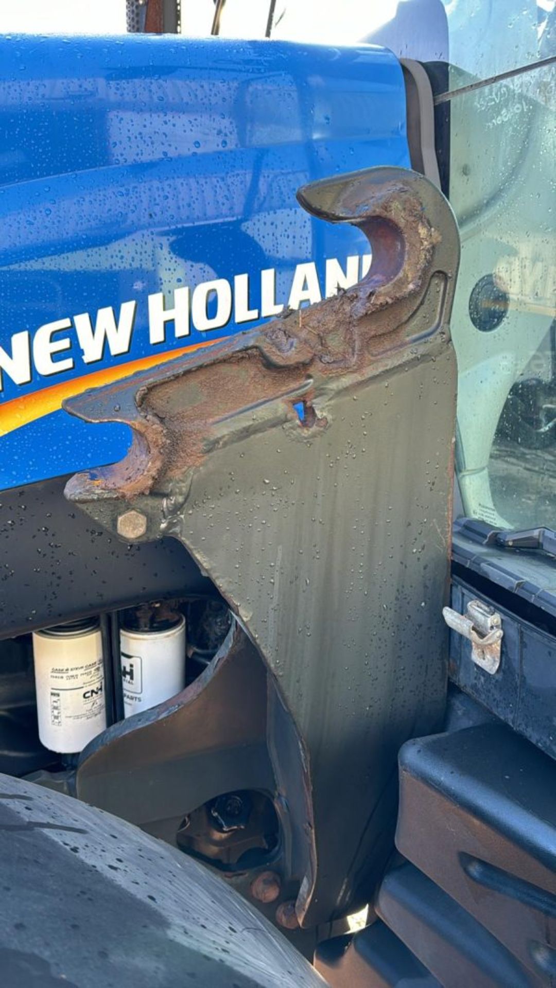 NEW HOLLAND MXU8 LOADER - Image 11 of 12