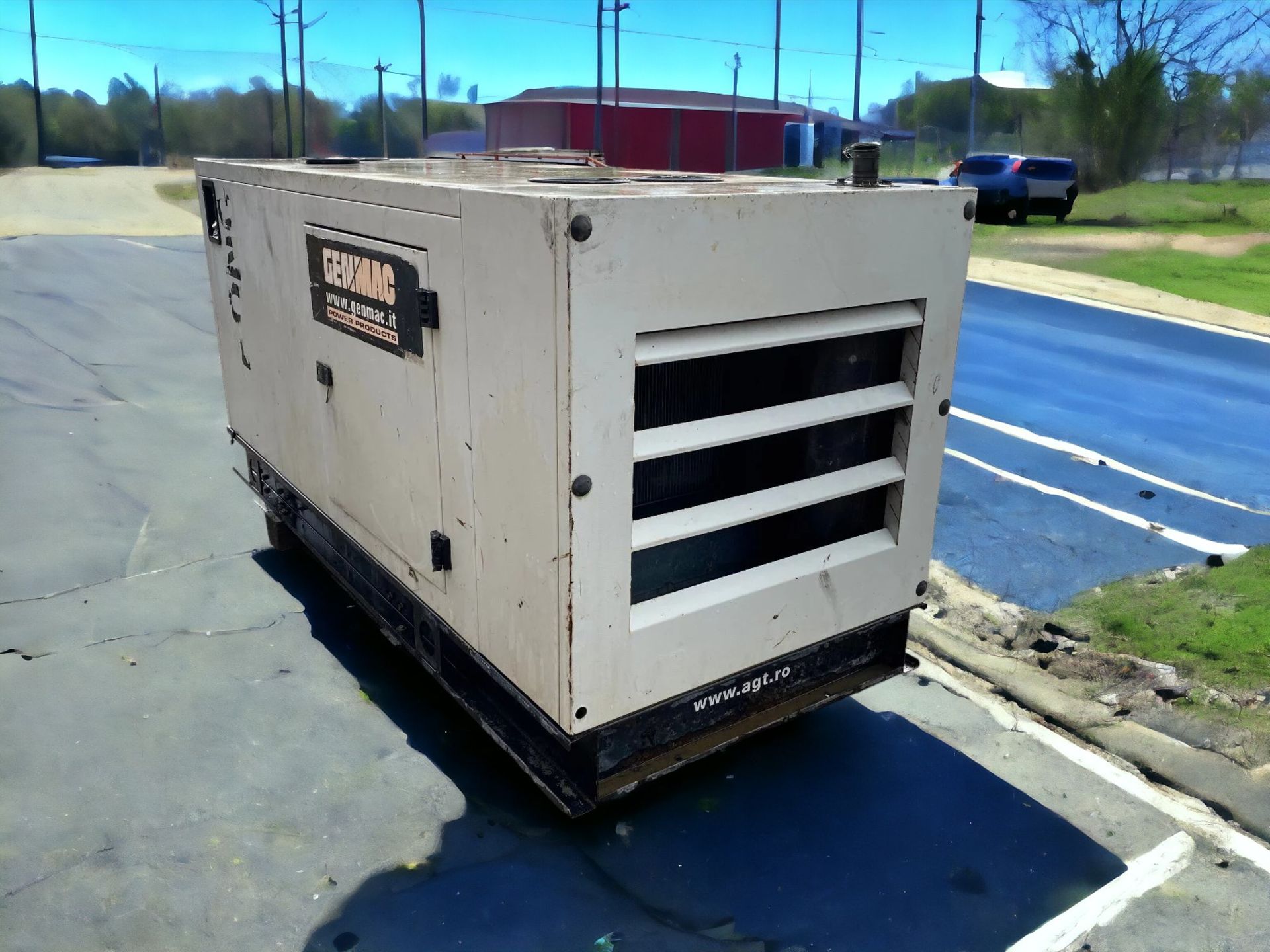 POWER UP YOUR PROJECTS WITH THE GENMAC 80 KVA SILENT GENERATOR - Bild 4 aus 11