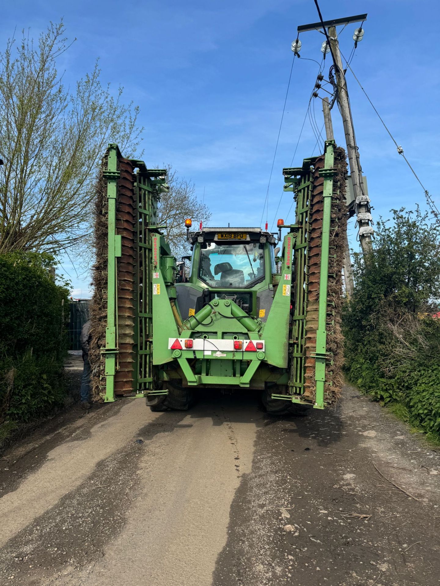 DOWDESWELL 6M POWER HARROW