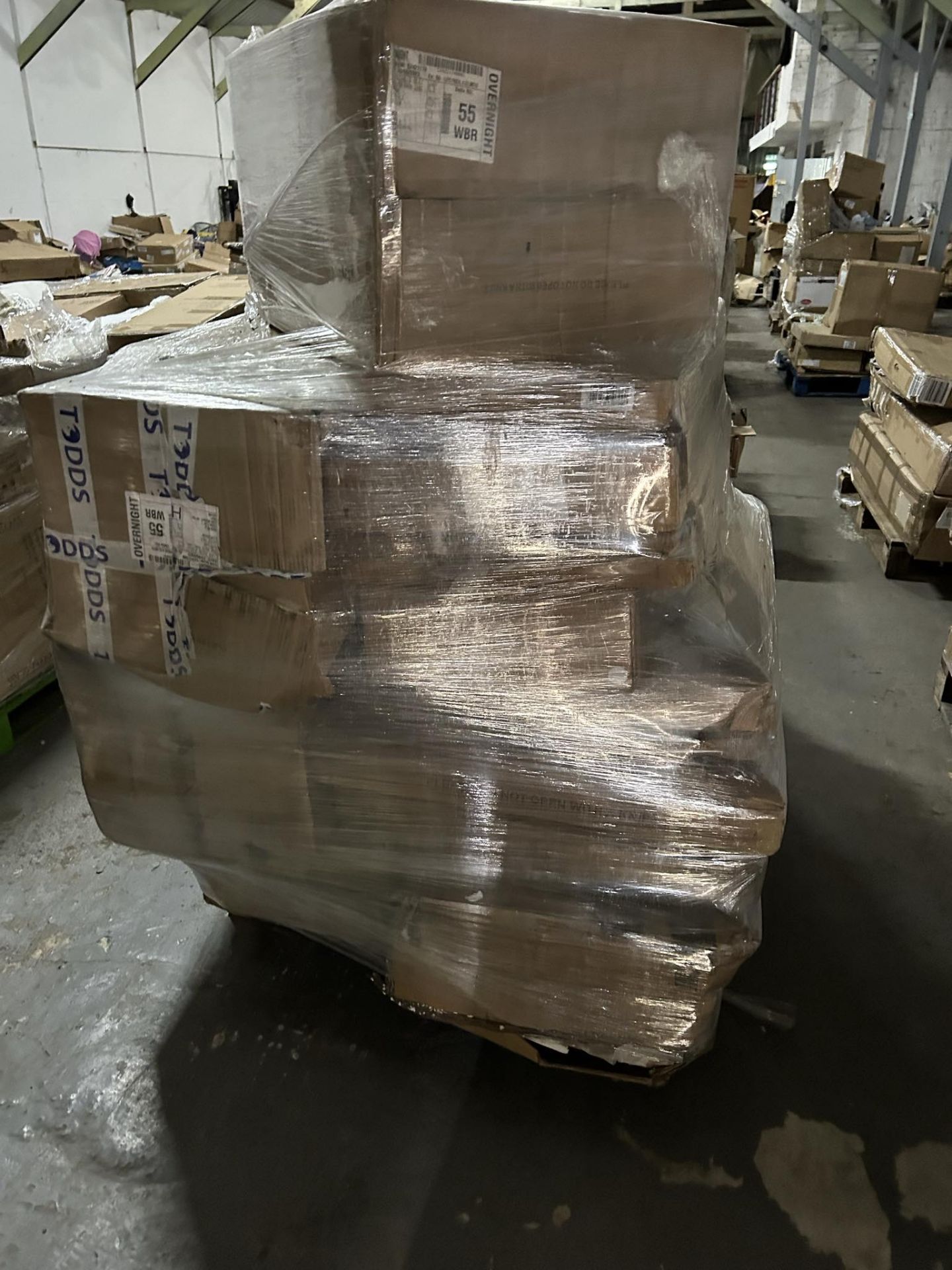 CUSTOMER RETURNS PALLETS