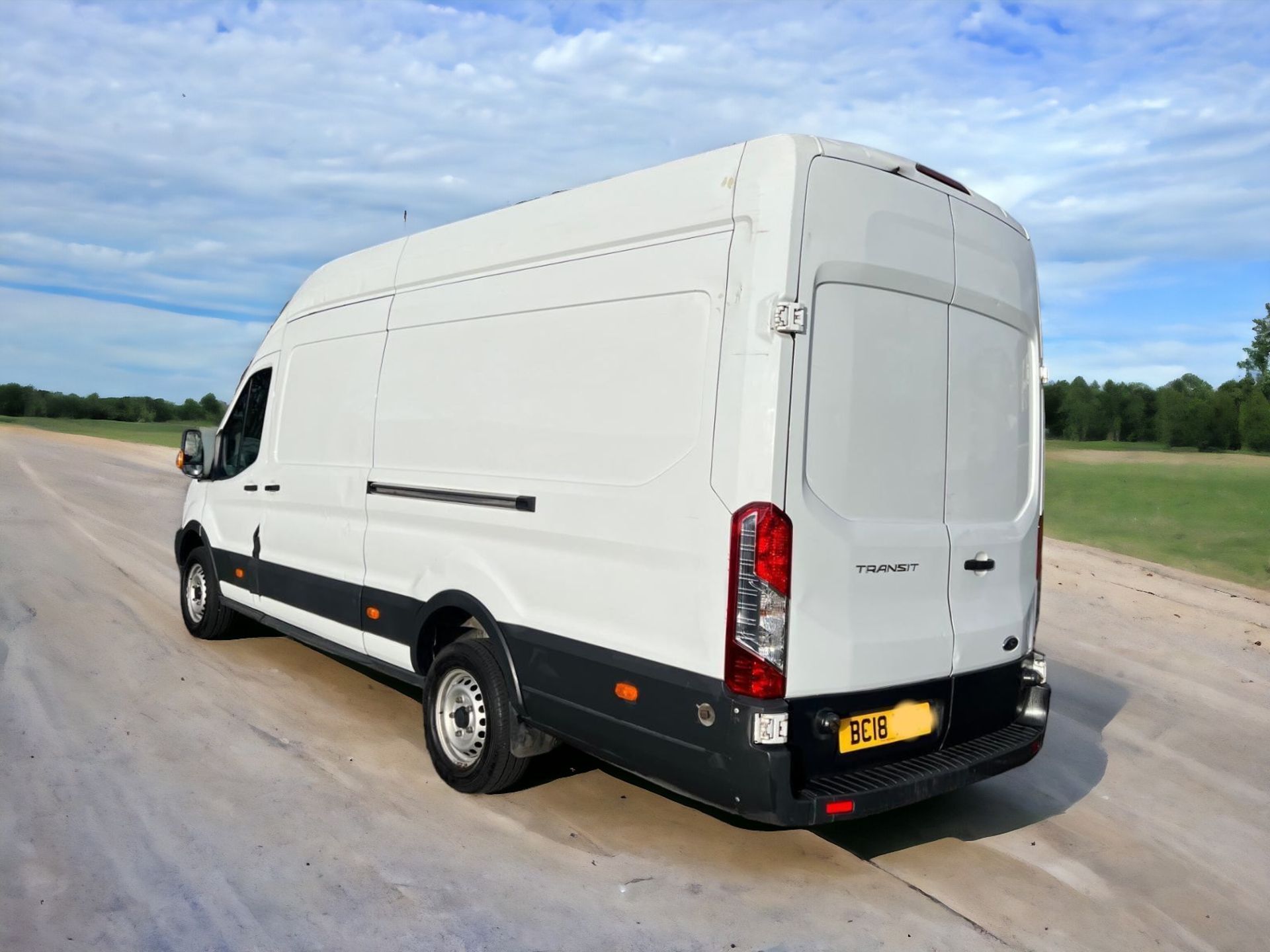 2018 FORD TRANSIT T350 LWB JUMBO L4H3 - SPACIOUS AND RELIABLE WORKHORSE - Image 4 of 21