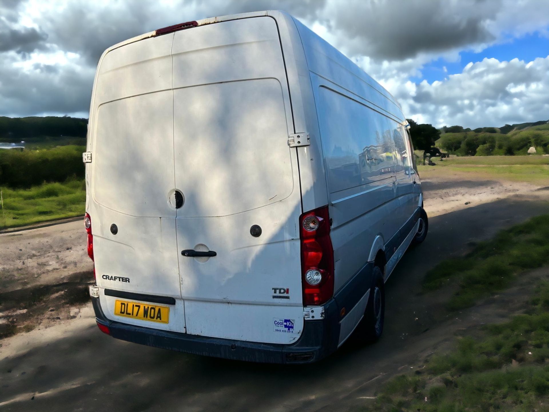 2017 VOLKSWAGEN CRAFTER CR35 TDI DIESEL VAN - NON-RUNNER, ULEZ FREE - HPI CLEAR - READY TO GO! - Image 4 of 6