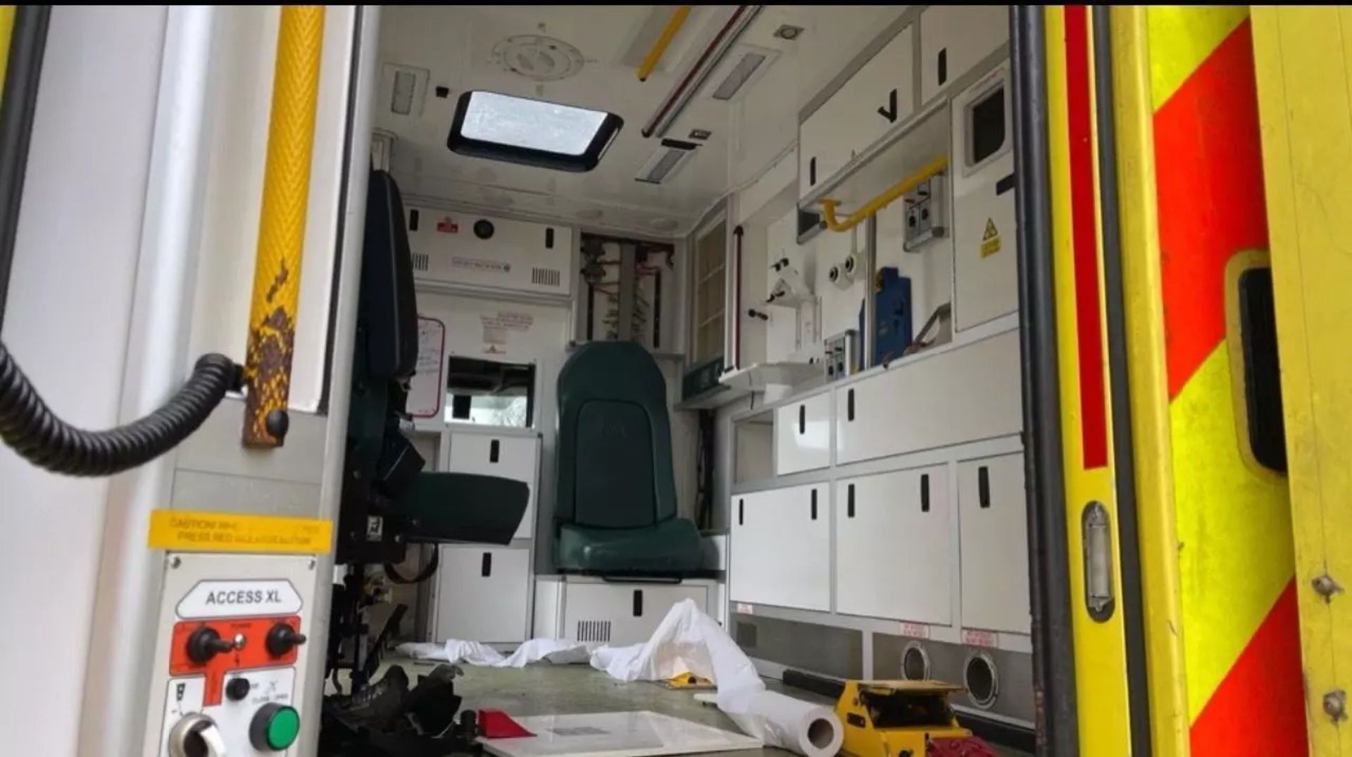 MERCEDES-BENZ SPRINTER 519 CDI EX-AMBULANCE - 2016 - Image 15 of 18