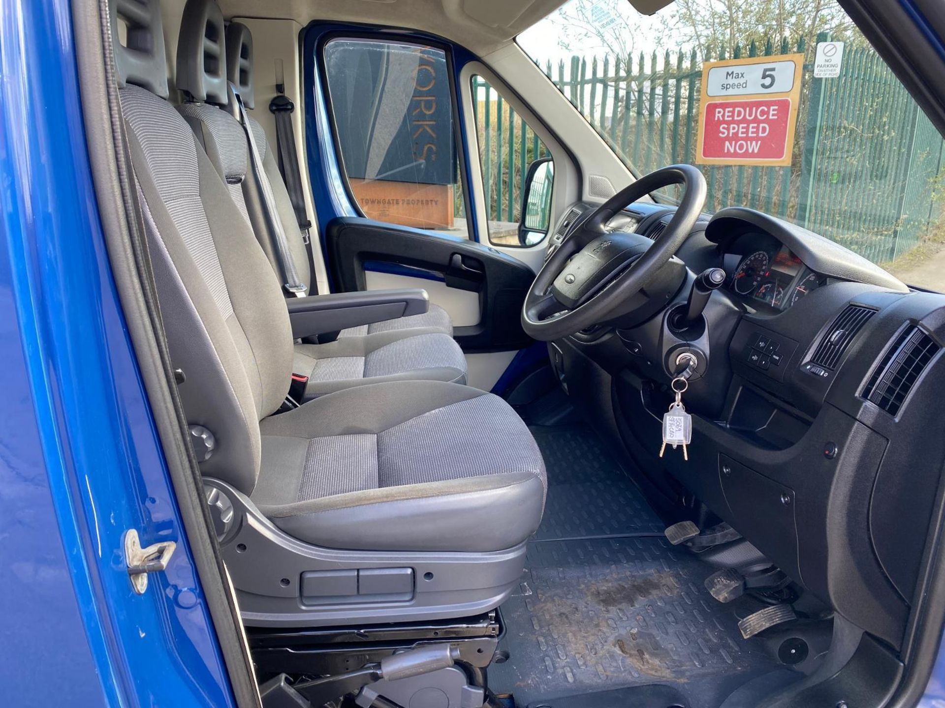 2014 PEUGEOT BOXER 2.2 DROPWELL MAXI LOLOADER LUTON >>--NO VAT ON HAMMER--<< - Image 12 of 14