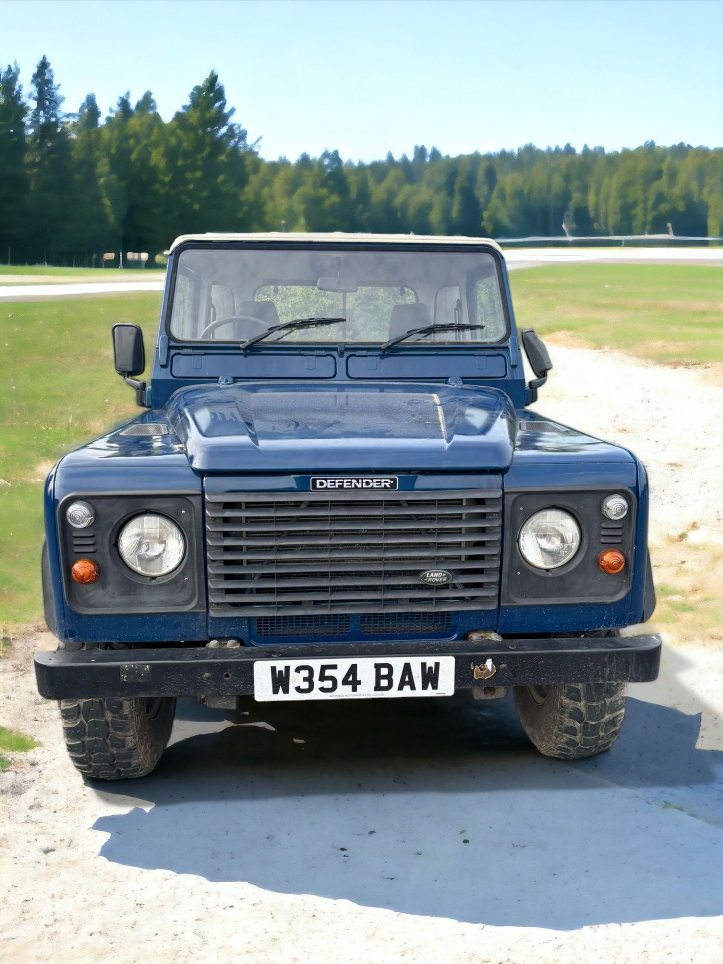 LAND ROVER DEFENDER 90 PICKUP TRUCK TD5 TRUCK CAB **NO VAT ON HAMMER** - Image 3 of 11