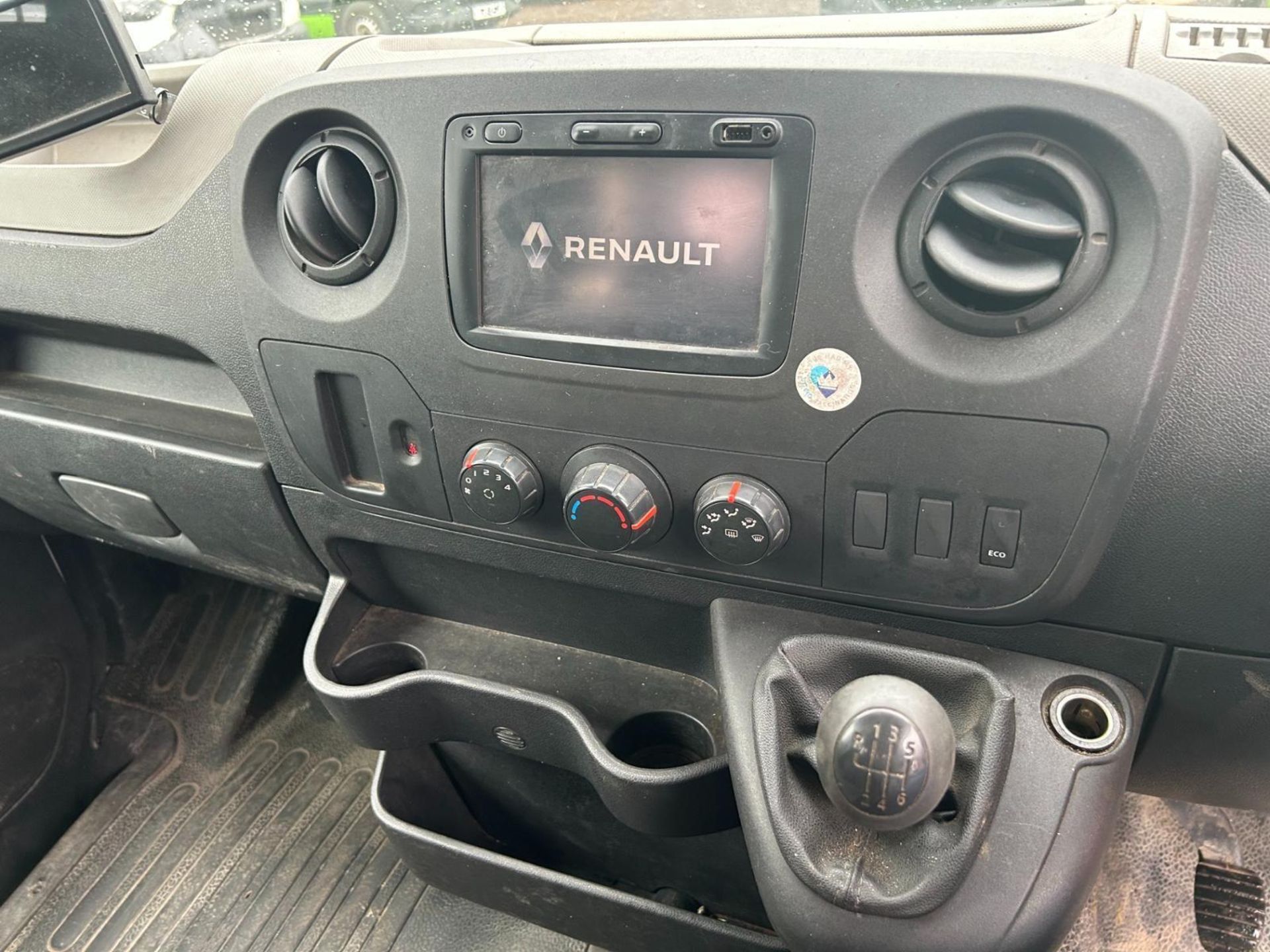 >>>SPECIAL CLEARANCE<<< 2018 RENAULT MASTER ML35 BUSINESS DCI 125 L2H1 MWB - Image 8 of 13