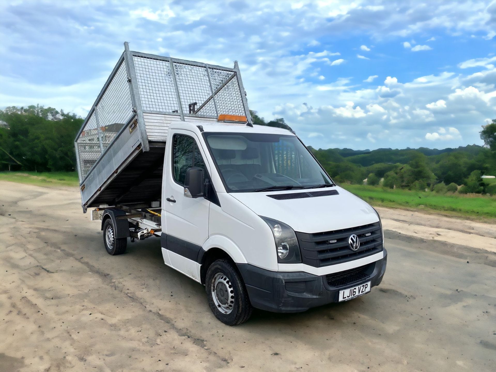 2016 VOLKSWAGEN CRAFTER 12FT ALUMINIUM DROP DOWN CAGE TIPPER TRUCK >>--NO VAT ON HAMMER--<< - Bild 5 aus 6