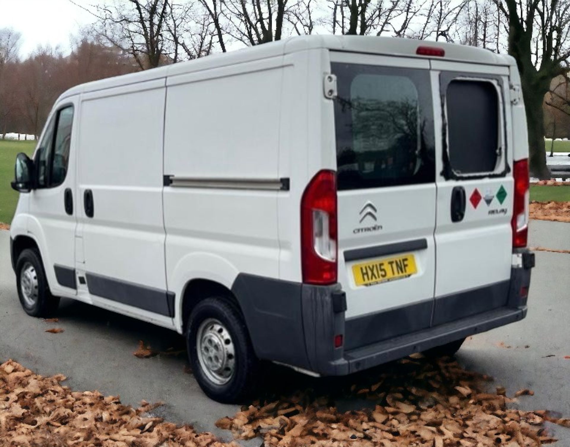 RELIABLE AND VERSATILE 2015 CITROEN RELAY 33 L1H1 SWB HDI - Image 2 of 11