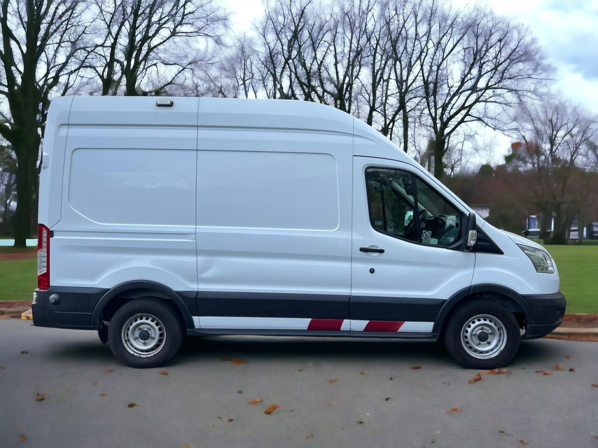 2015 FORD TRANSIT T350 MWB L2H3 PANEL VAN - FULLY EQUIPPED FOR YOUR BUSINESS NEEDS - Image 6 of 19
