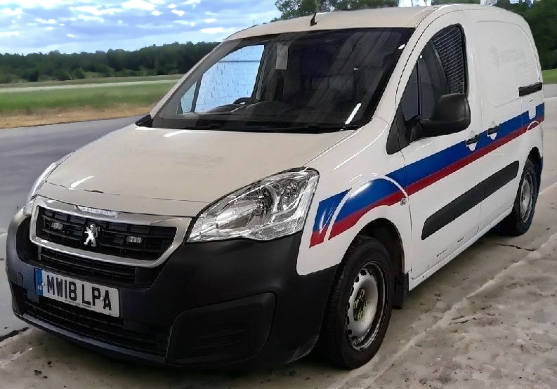 2018 PEUGEOT PARTNER 625 BLUE HDI: RELIABLE AND WELL-MAINTAINED FLEET VAN - Image 5 of 11