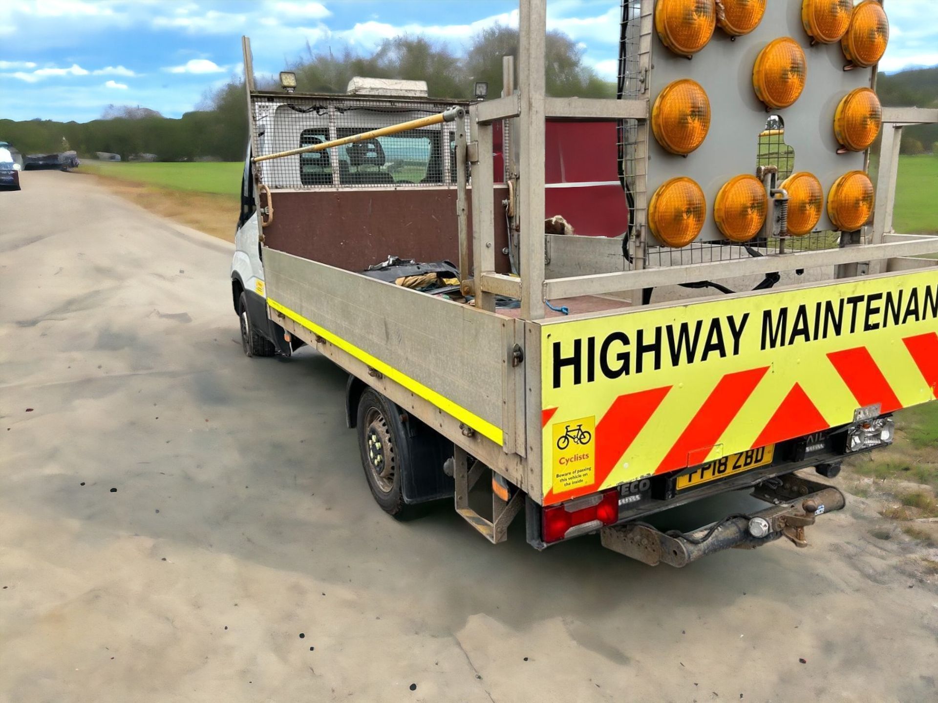 2018-18 REG IVECO DAILY DROPSIDE HI MATIC HPI CLEAR - Image 5 of 8