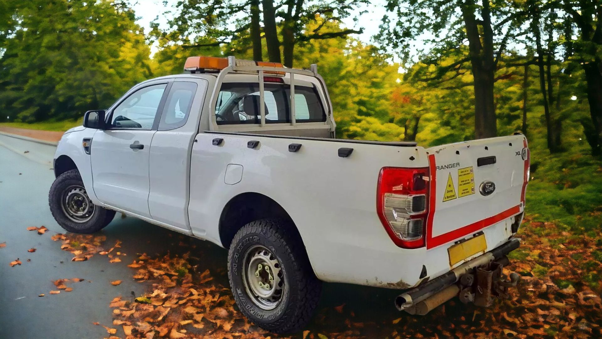FORD RANGER XL SUPER CAB 4X4 PICKUP: BUILT TOUGH FOR EVERY ADVENTURE - Image 3 of 9