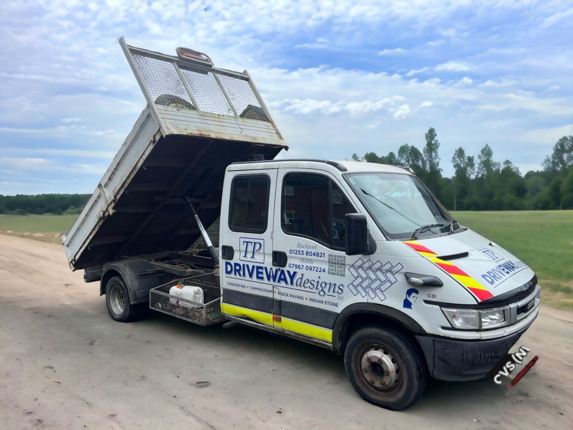 **SPARES OR REPAIRS** 2007 VECO DAILY 7 TON CREWCAB TIPPER >>--NO VAT ON HAMMER--<< - Image 5 of 14