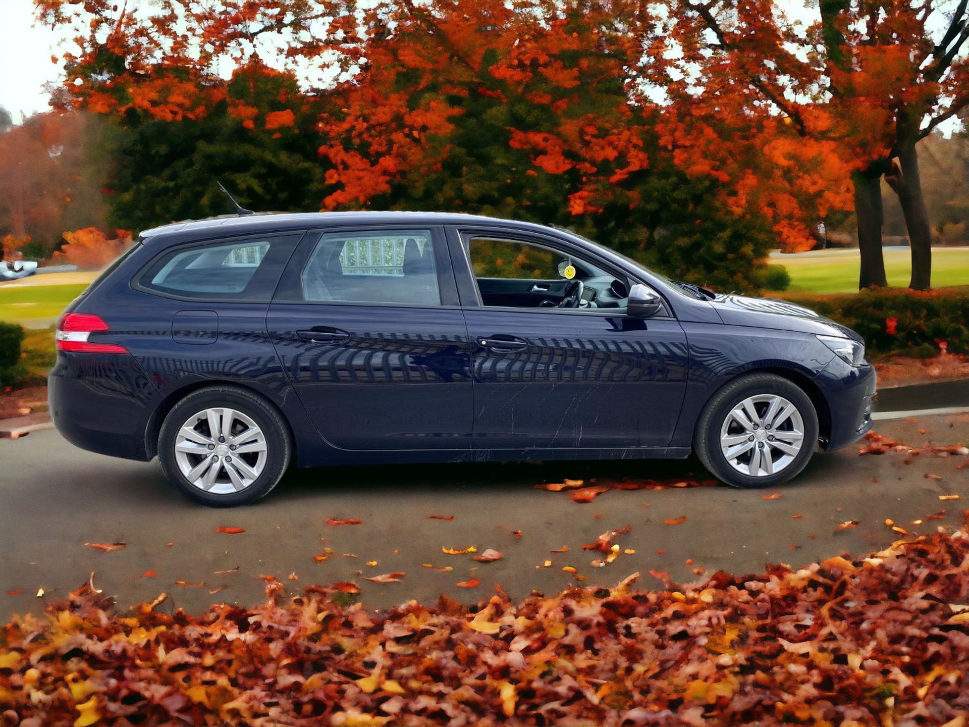 >>--NO VAT ON HAMMER--<< 2019 PEUGEOT 308 1.5 BLUE HDI S/S SW ACTIVE ESTATE EURO 6(ONLY 81K MILEAS) - Image 8 of 15