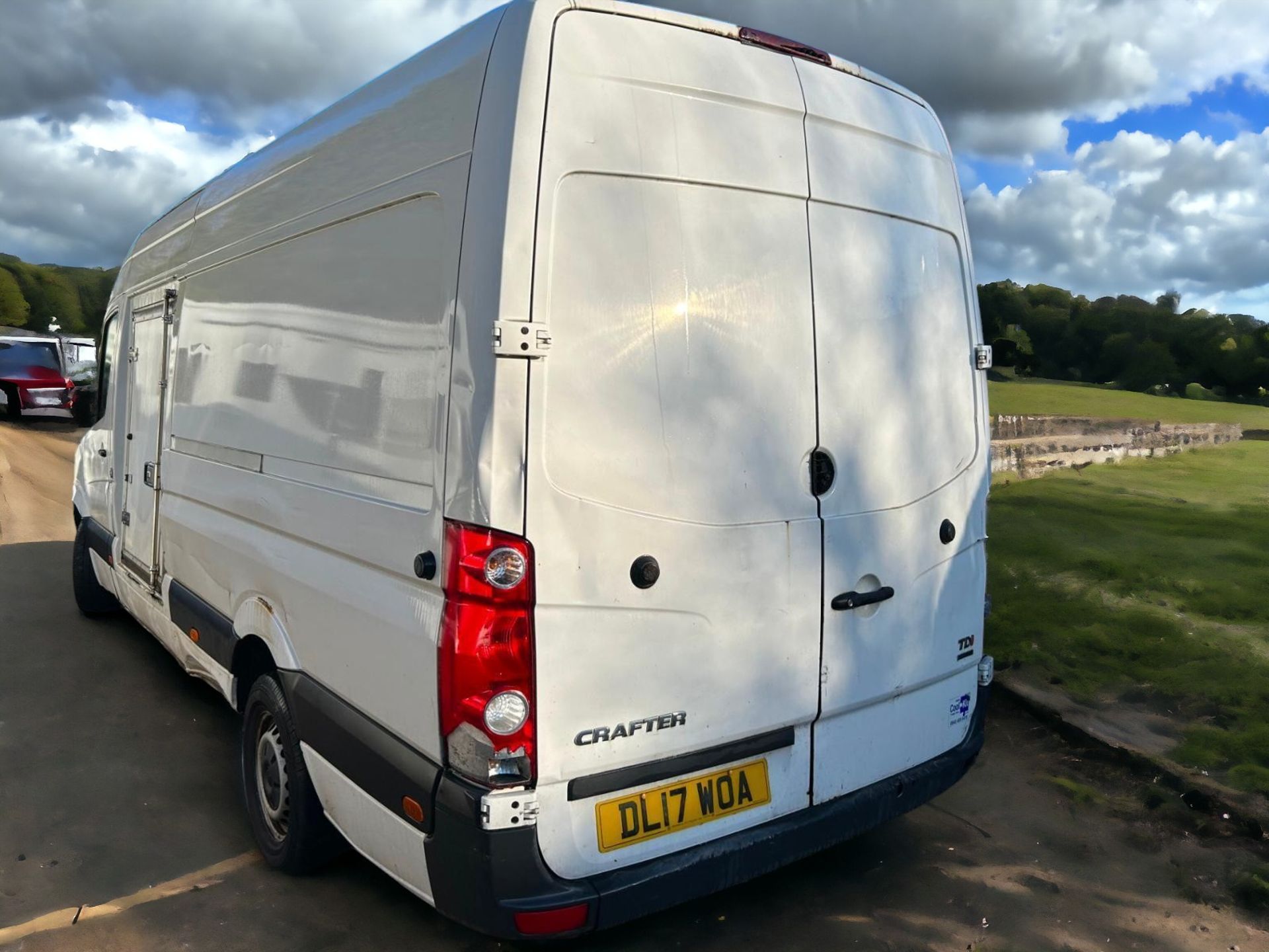 2017 VOLKSWAGEN CRAFTER CR35 TDI DIESEL VAN - NON-RUNNER, ULEZ FREE - HPI CLEAR - READY TO GO! - Image 3 of 6