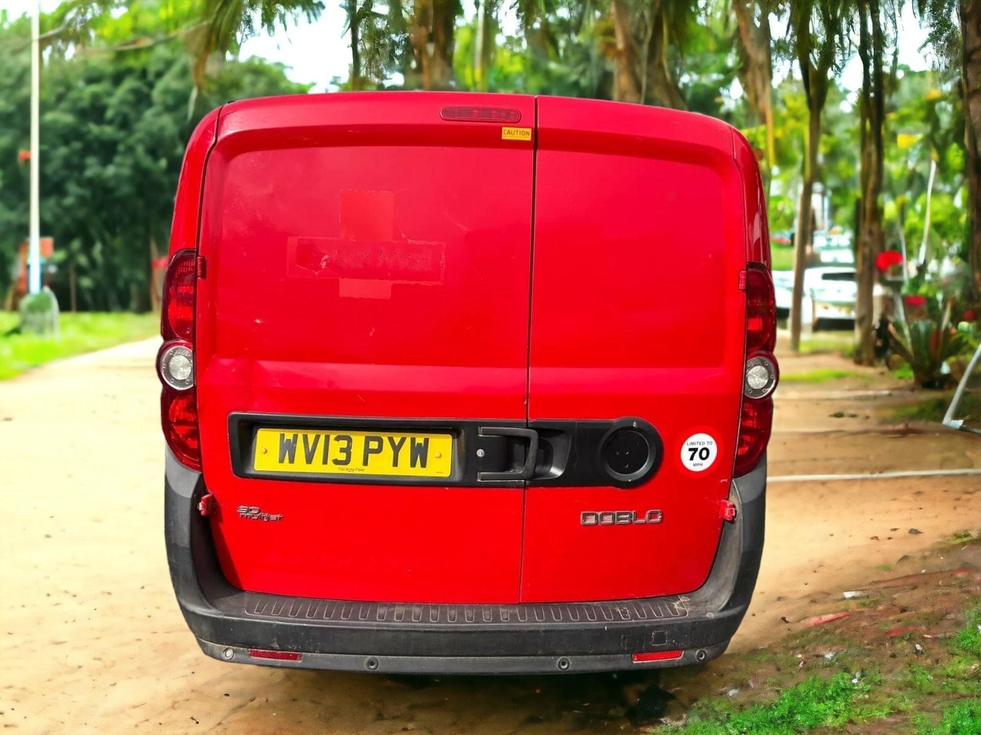 2013 FIAT DOBLO 1.3 MULTIJET 16V PANEL VAN - Image 4 of 13