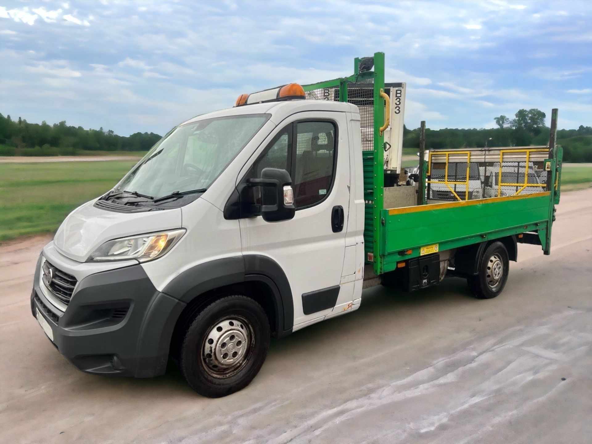 2017 FIAT DUCATO DROPSIDE TRUCK - RELIABLE AND EFFICIENT WORK COMPANION - Image 2 of 6