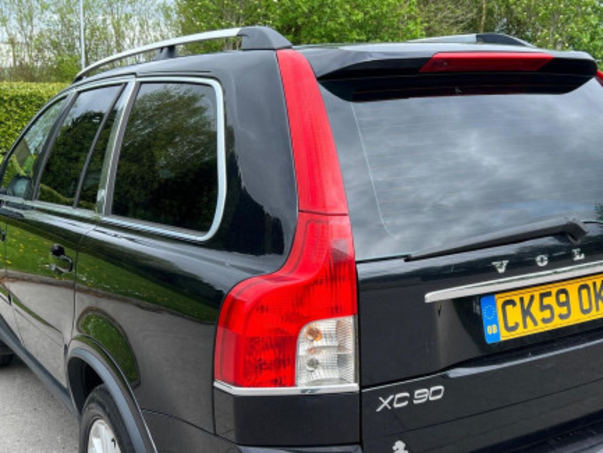 VOLVO XC90 2.4 D5 EXECUTIVE GEARTRONIC AWD, 5DR >>--NO VAT ON HAMMER--<< - Image 55 of 136