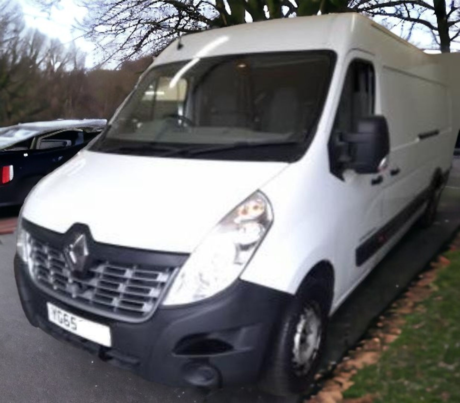 2015 RENAULT MASTER LM35 DCI 135: VERSATILE DIESEL WORKHORSE