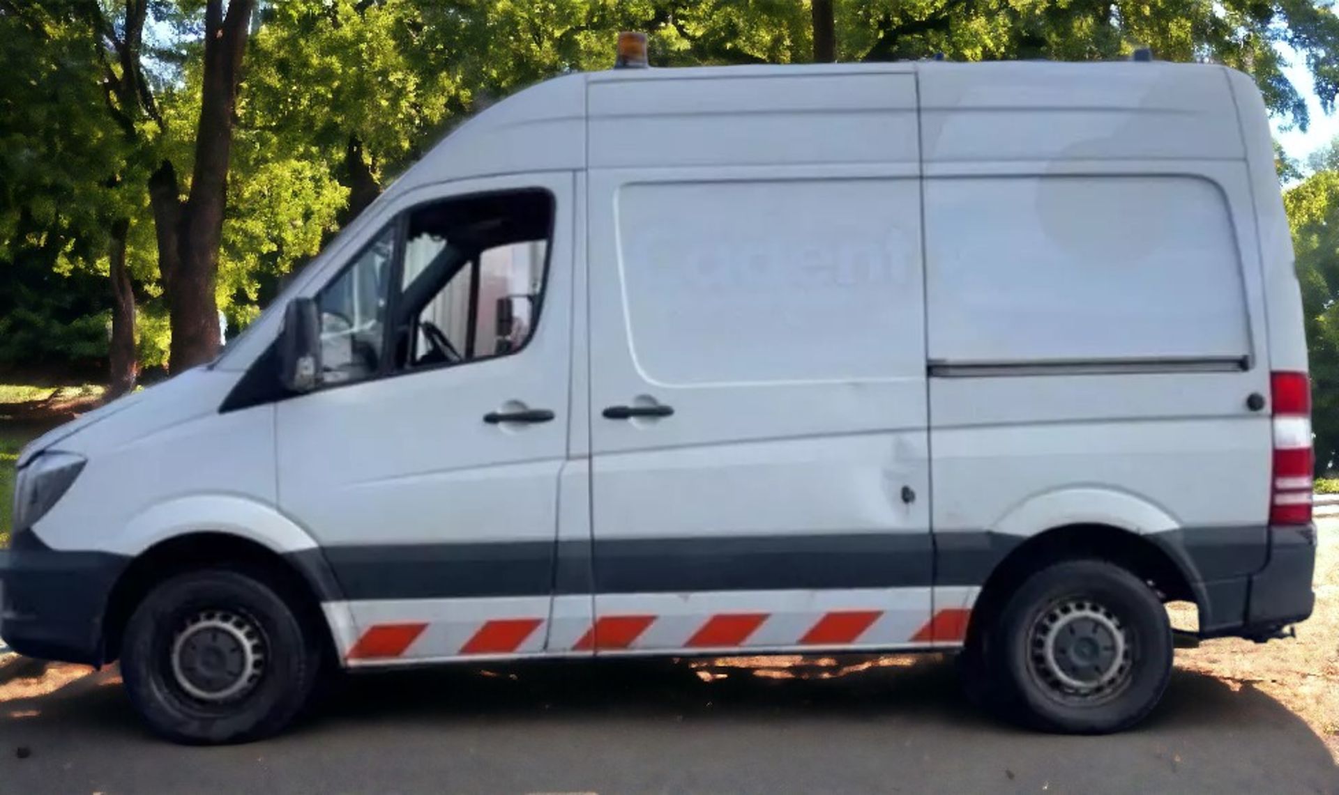 MERCEDES SPRINTER 314 CDI GENERATOR AND COMPRESSOR VAN - 2017 - Image 5 of 16