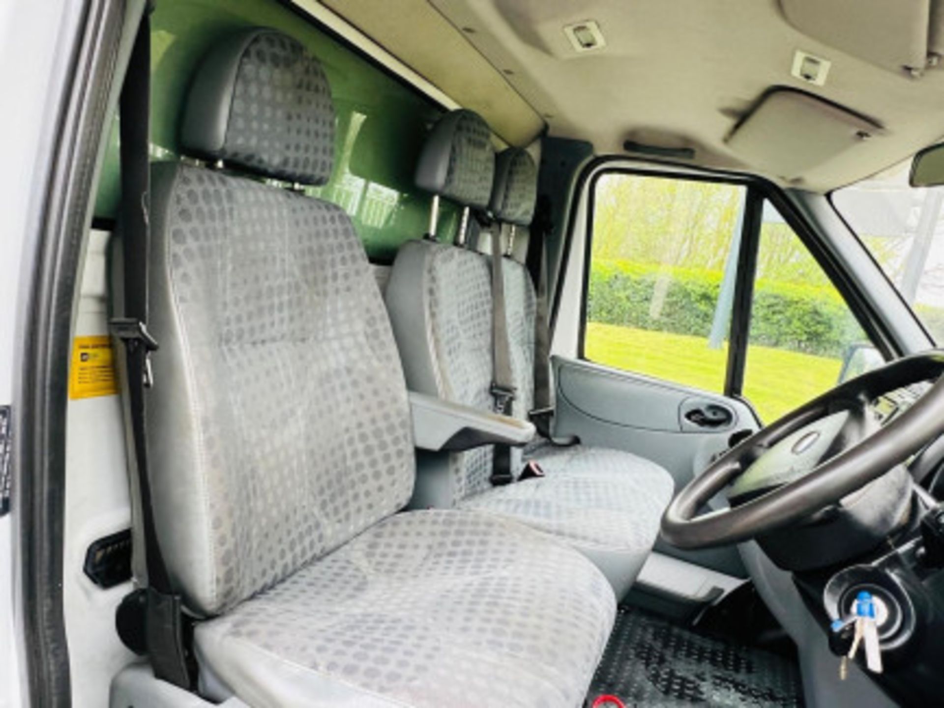 FORD TRANSIT 2.4 TDCI 350 DURATORQ LUTON RWD L3 H2 3DR >>--NO VAT ON HAMMER--<< - Image 26 of 92