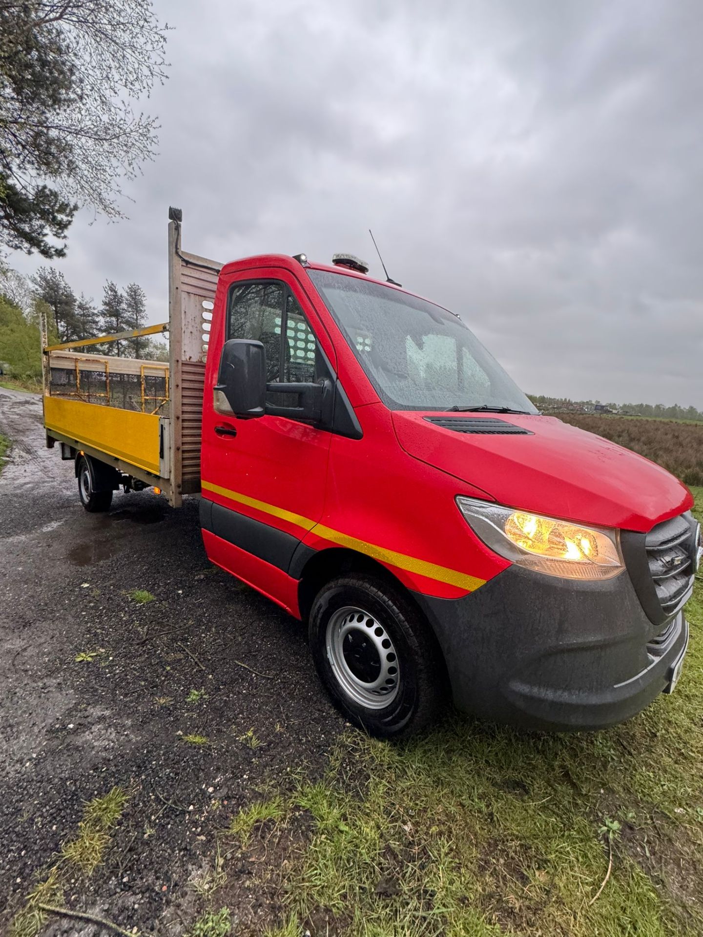 >>>SPECIAL CLEARANCE<<< 2019 MERCEDES SPRINTER DROP SIDE -TAIL LIFT **ONLY 94K MILES