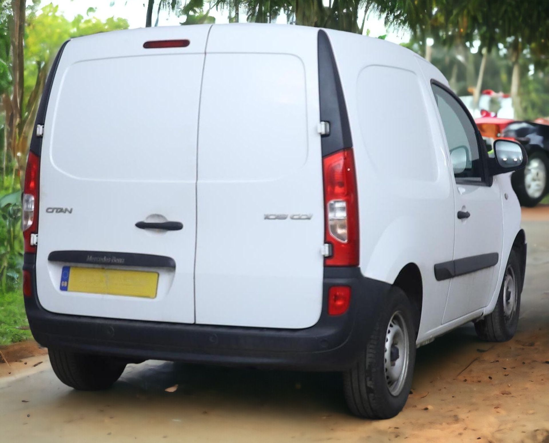 MERCEDES-BENZ CITAN 109CDI COMPACT: COMPACT AND EFFICIENT WORK COMPANION - Image 4 of 11