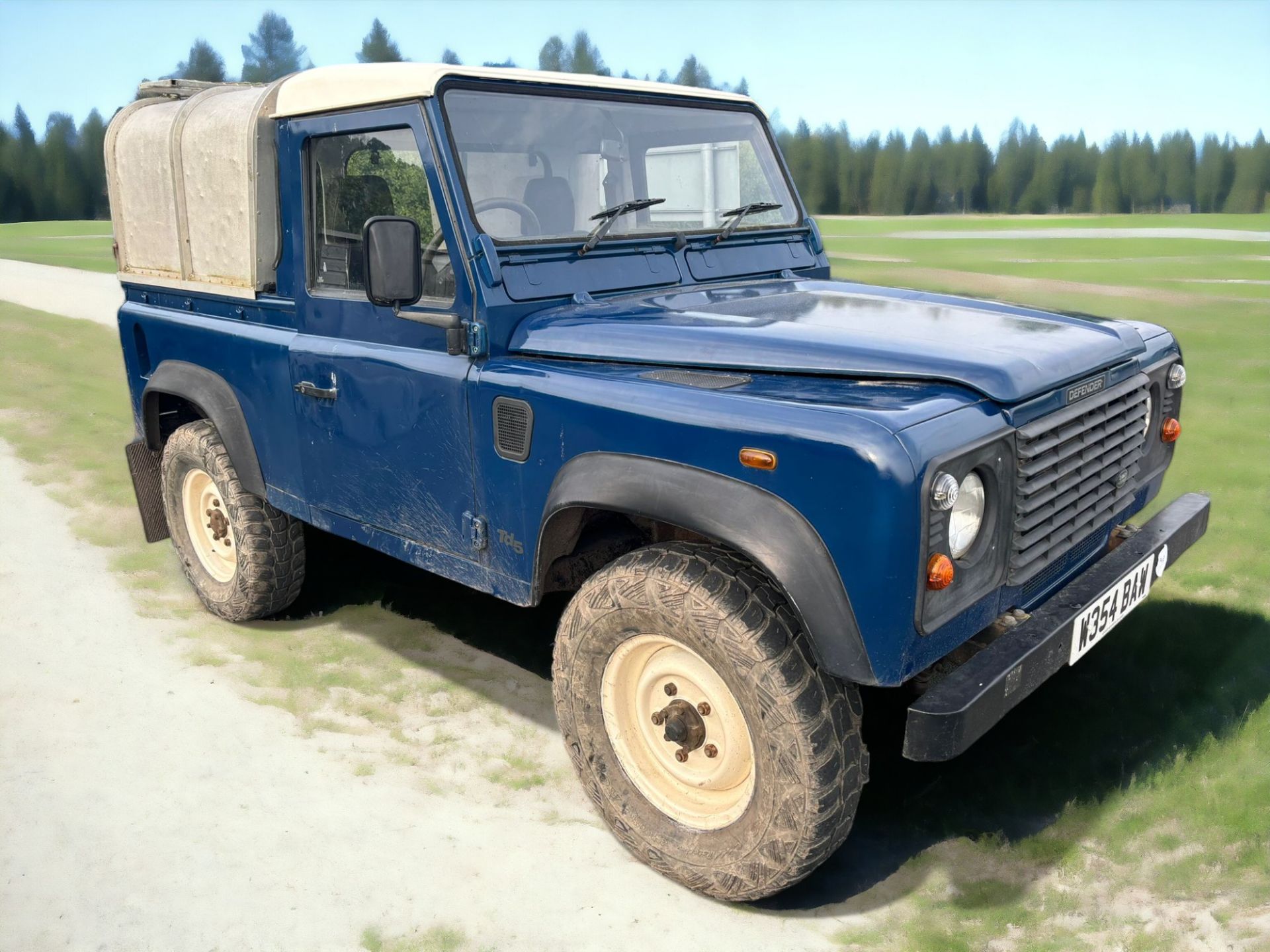 LAND ROVER DEFENDER 90 PICKUP TRUCK TD5 TRUCK CAB **NO VAT ON HAMMER**