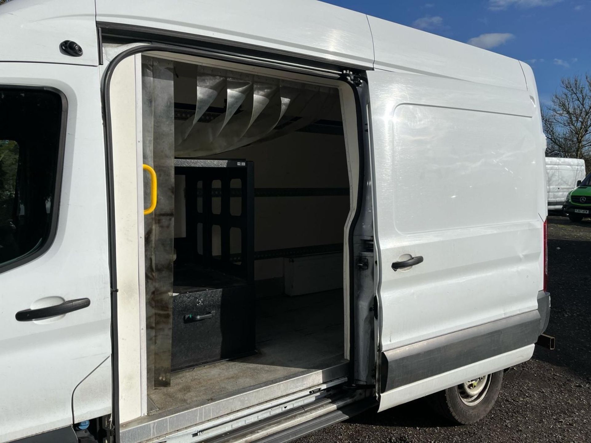 >>>SPECIAL CLEARANCE<<< 2018 FORD TRANSIT 2.0 TDCI 130PS L3 H3 - RELIABLE, SPACIOUS - Image 10 of 16