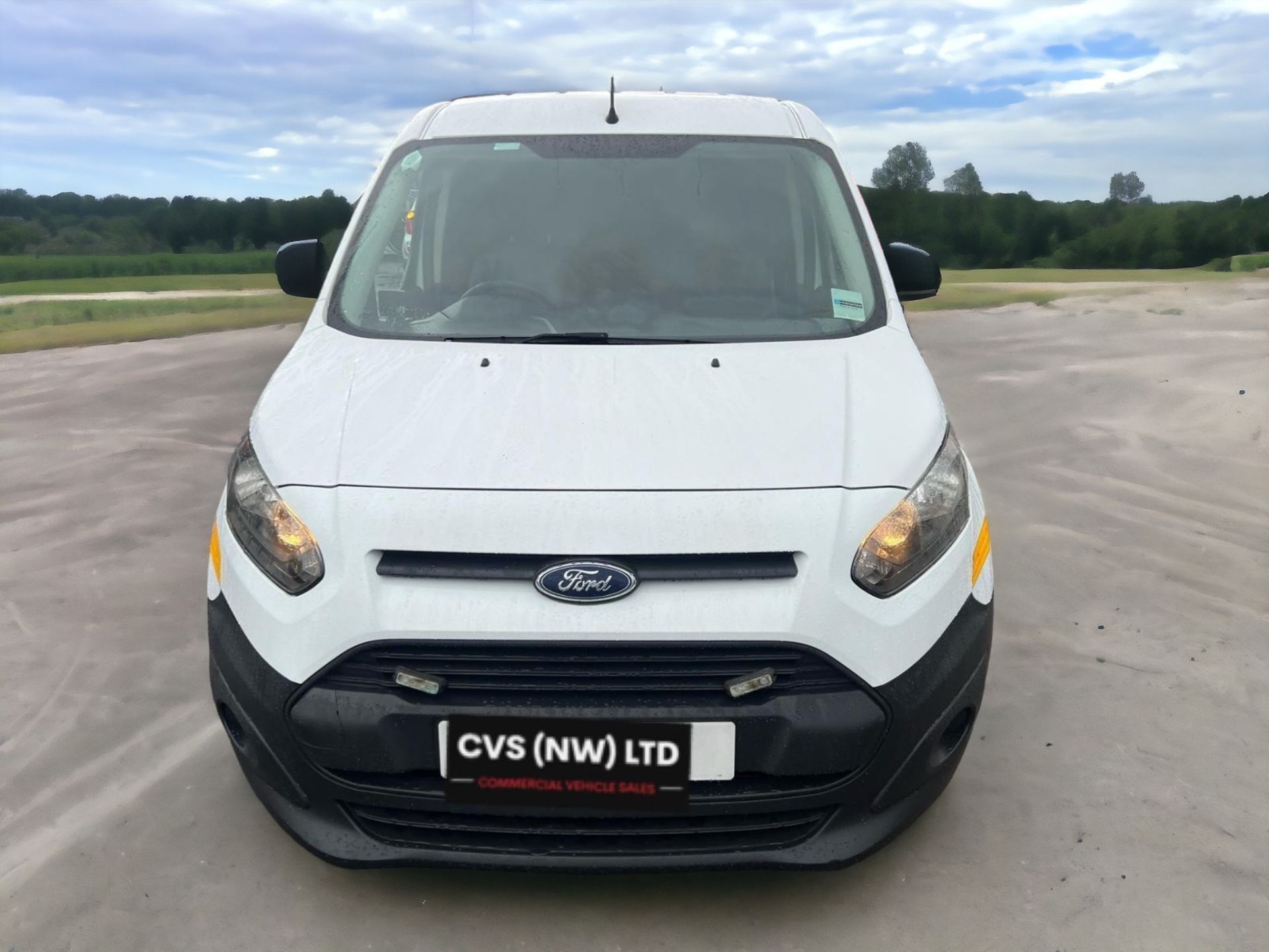 2017 FORD TRANSIT CONNECT SWB L1 VAN - RELIABLE WORKHORSE READY FOR ACTION - Image 3 of 11