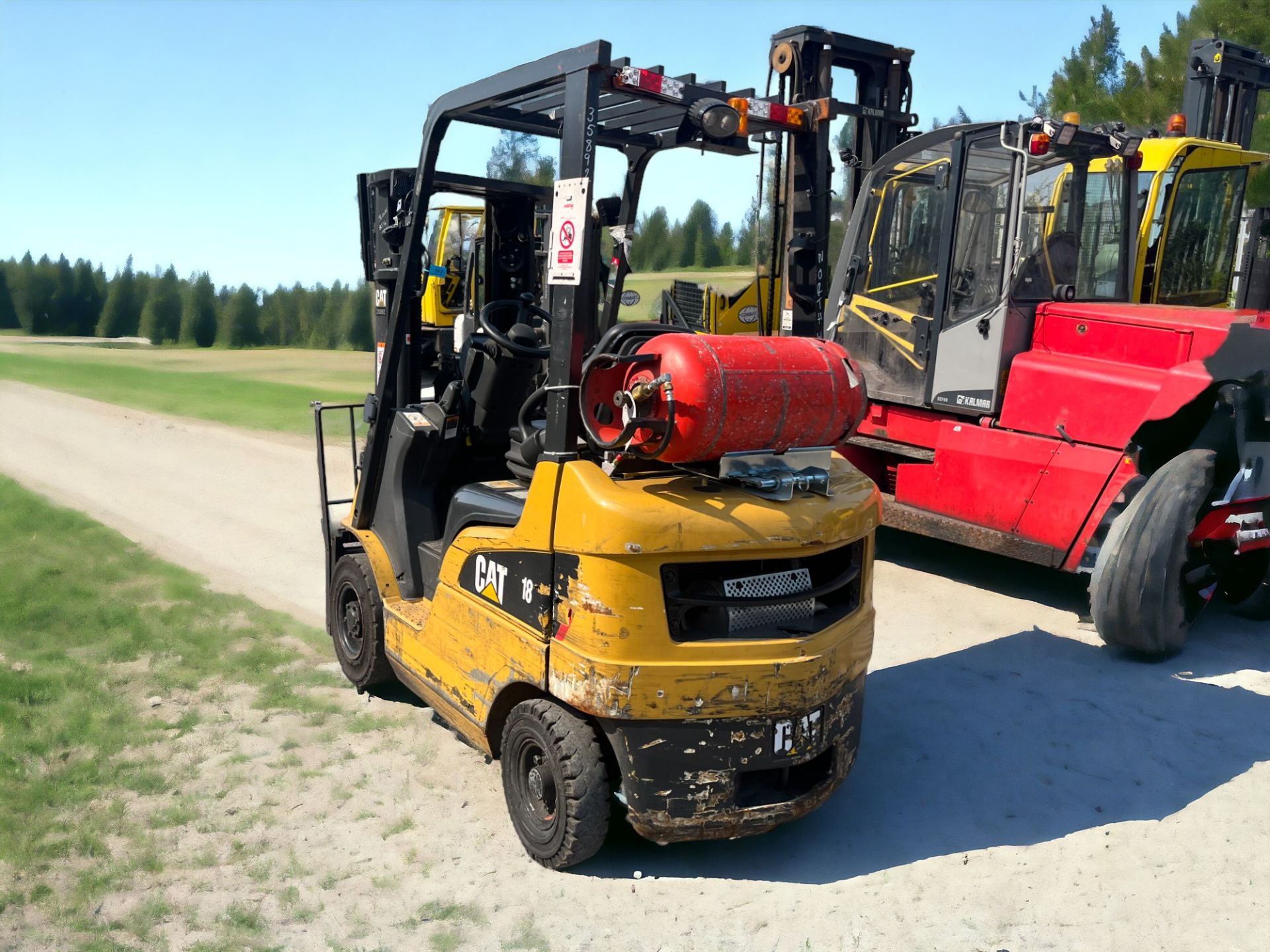 CAT LIFT TRUCK - GP18NT LPG FORKLIFT (2019) - Image 5 of 5