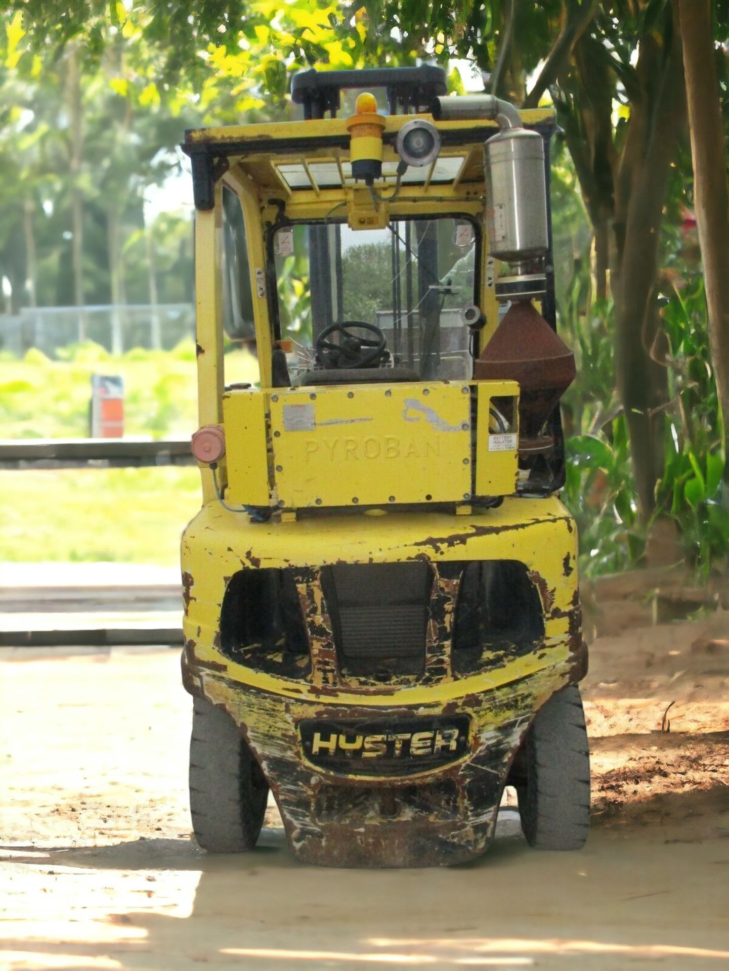 BOOST EFFICIENCY WITH THE HYSTER H2.5FT FORKLIFT >>--NO VAT ON HAMMER--<< - Image 3 of 8