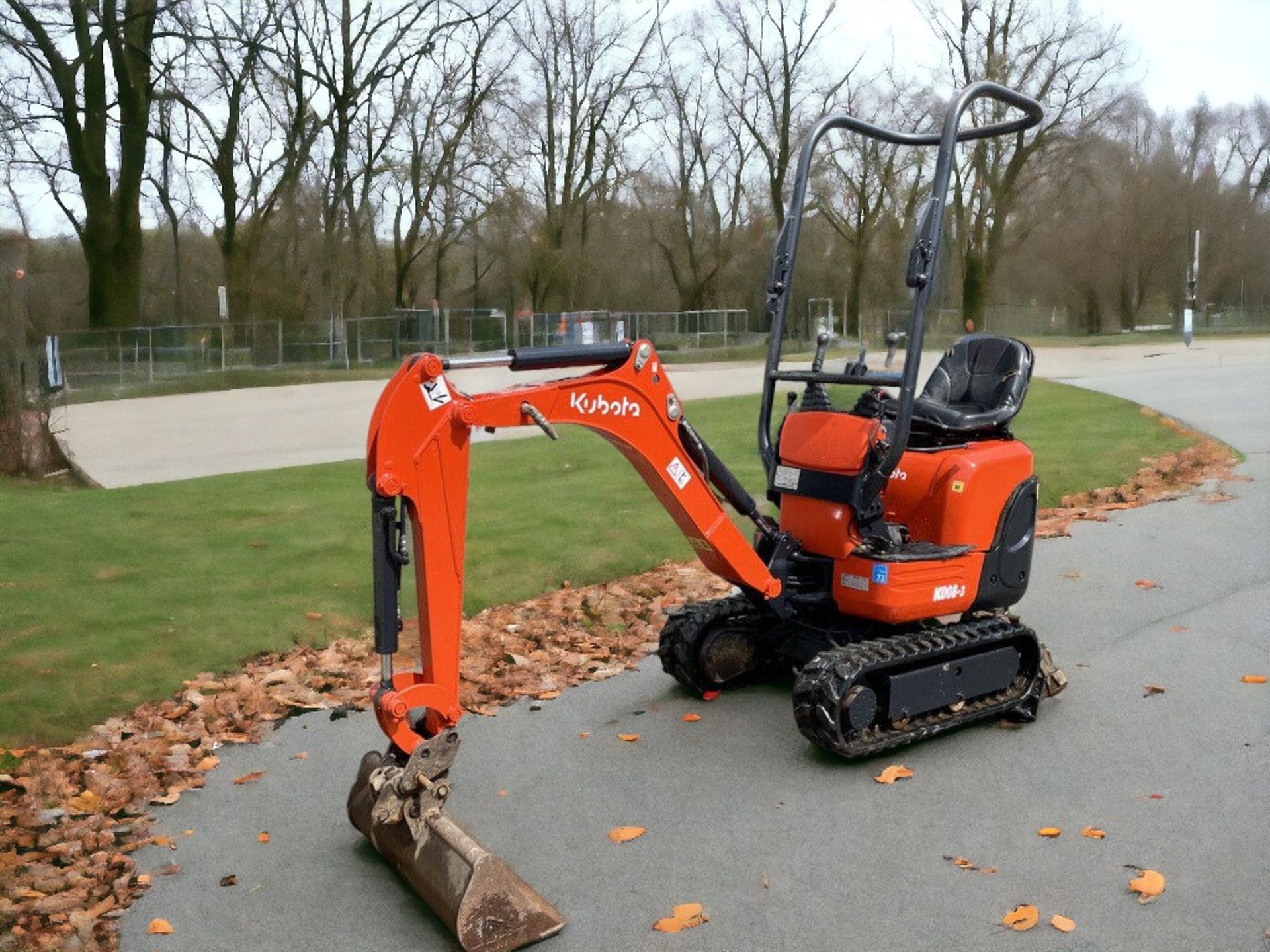 KUBOTA K008-3 MICRO EXCAVATOR - COMPACT POWERHOUSE FOR YOUR PROJECTS! - Image 7 of 14