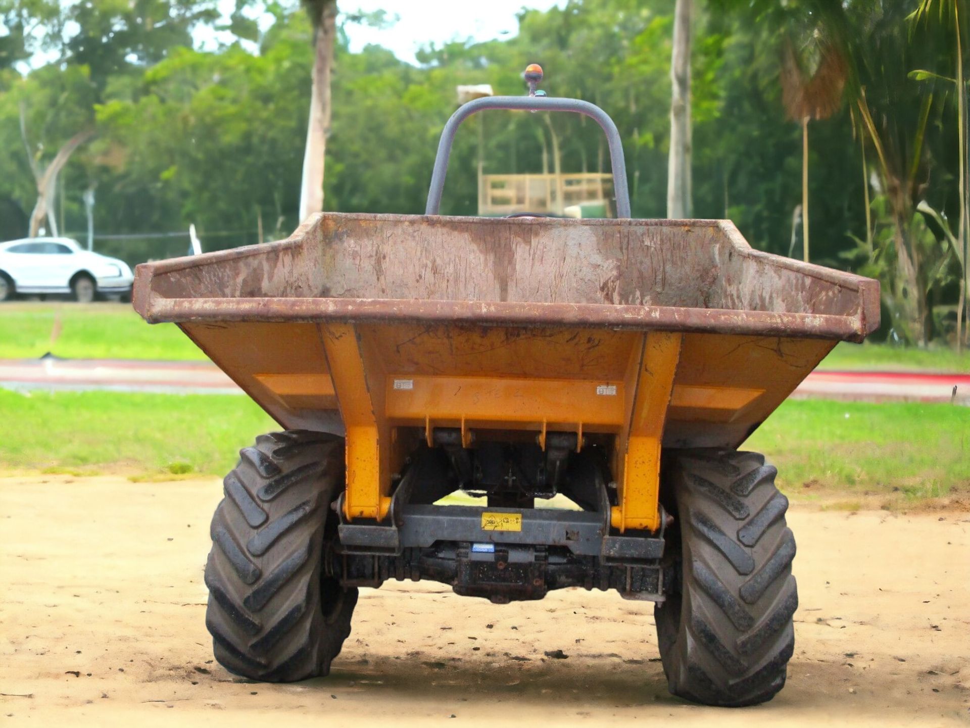 RELIABLE AND ROBUST 2014 TEREX 6-TON DUMPER - Image 4 of 10