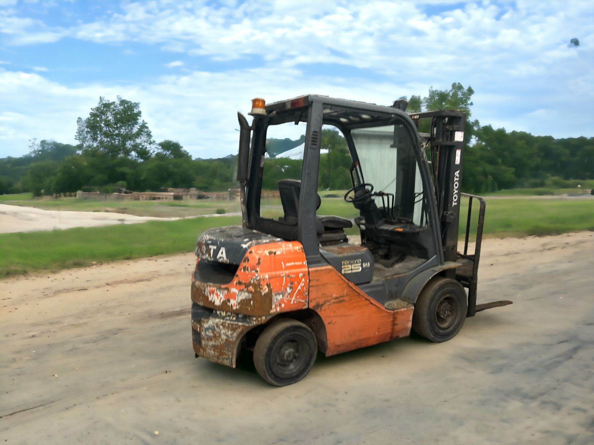 2009 TOYOTA 02-8FDF25 DIESEL FORKLIFT - Image 6 of 6