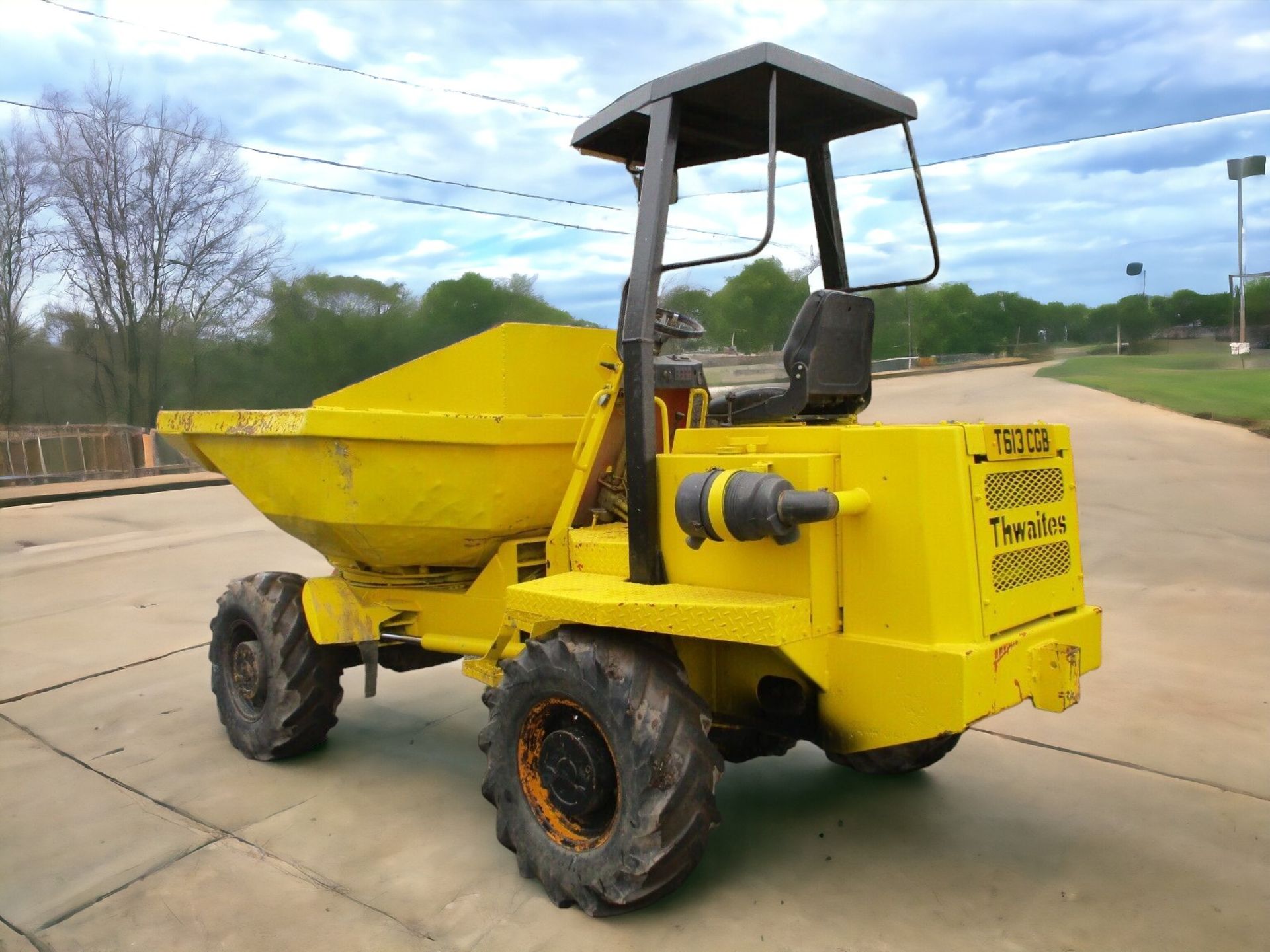 THWAITES 5-TON DUMPER WITH SWIVEL SKIP AND PERKINS ENGINE - Image 6 of 11