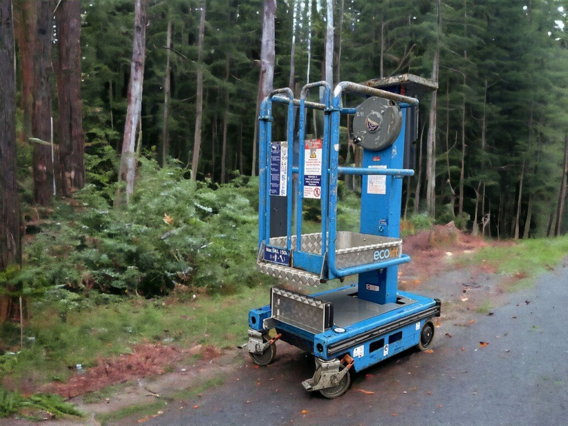 ENHANCE EFFICIENCY WITH THE 2018 POWER TOWER ECOLIFT PUSH AROUND LIFT - Image 7 of 8